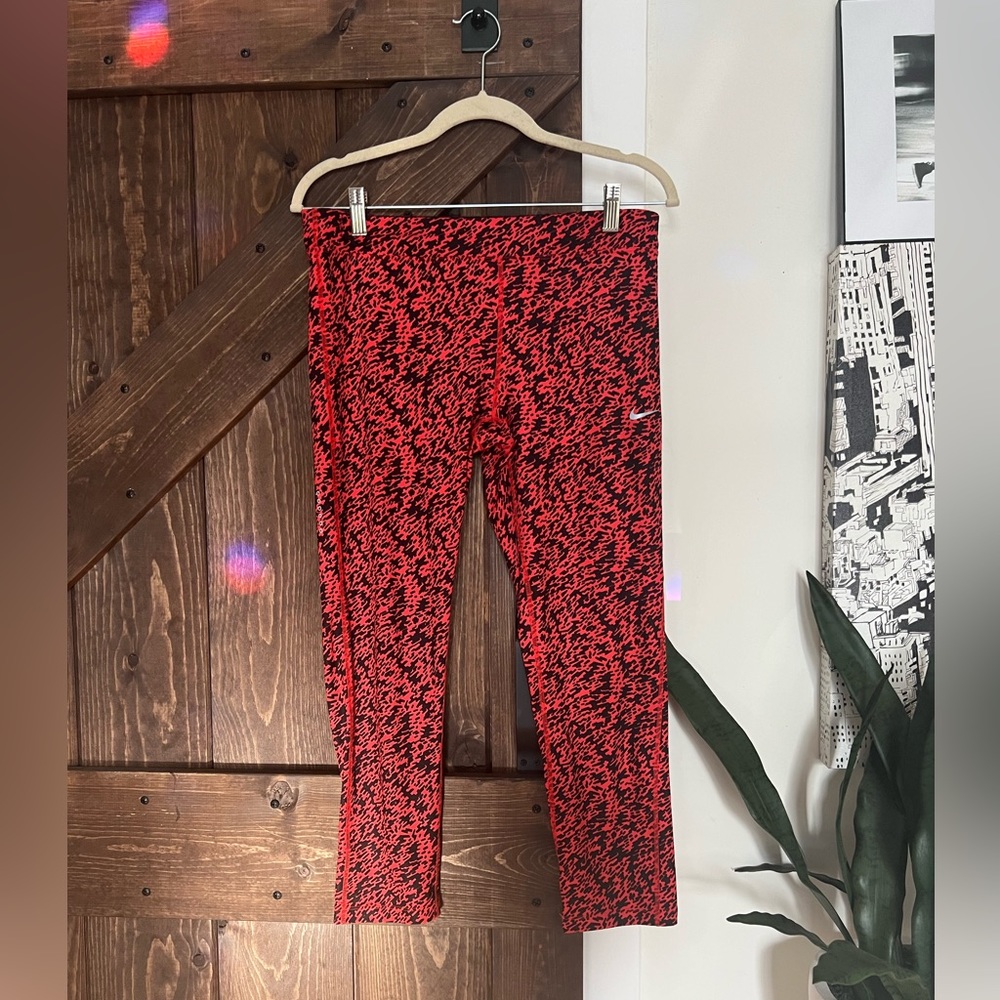 Bold Pattern Nike DriFit Leggings- SZ Large